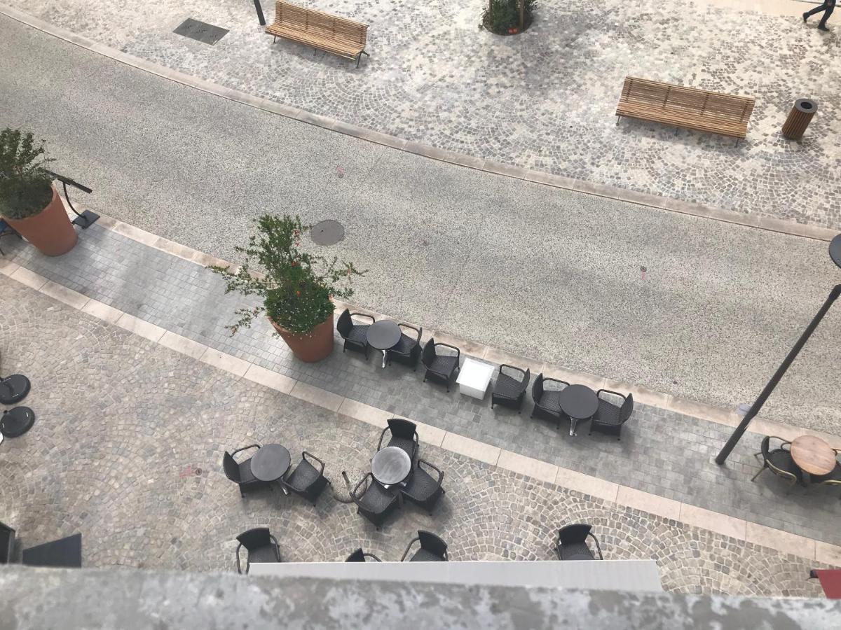 Appartement En Plein Centre Ville Apt Exteriör bild